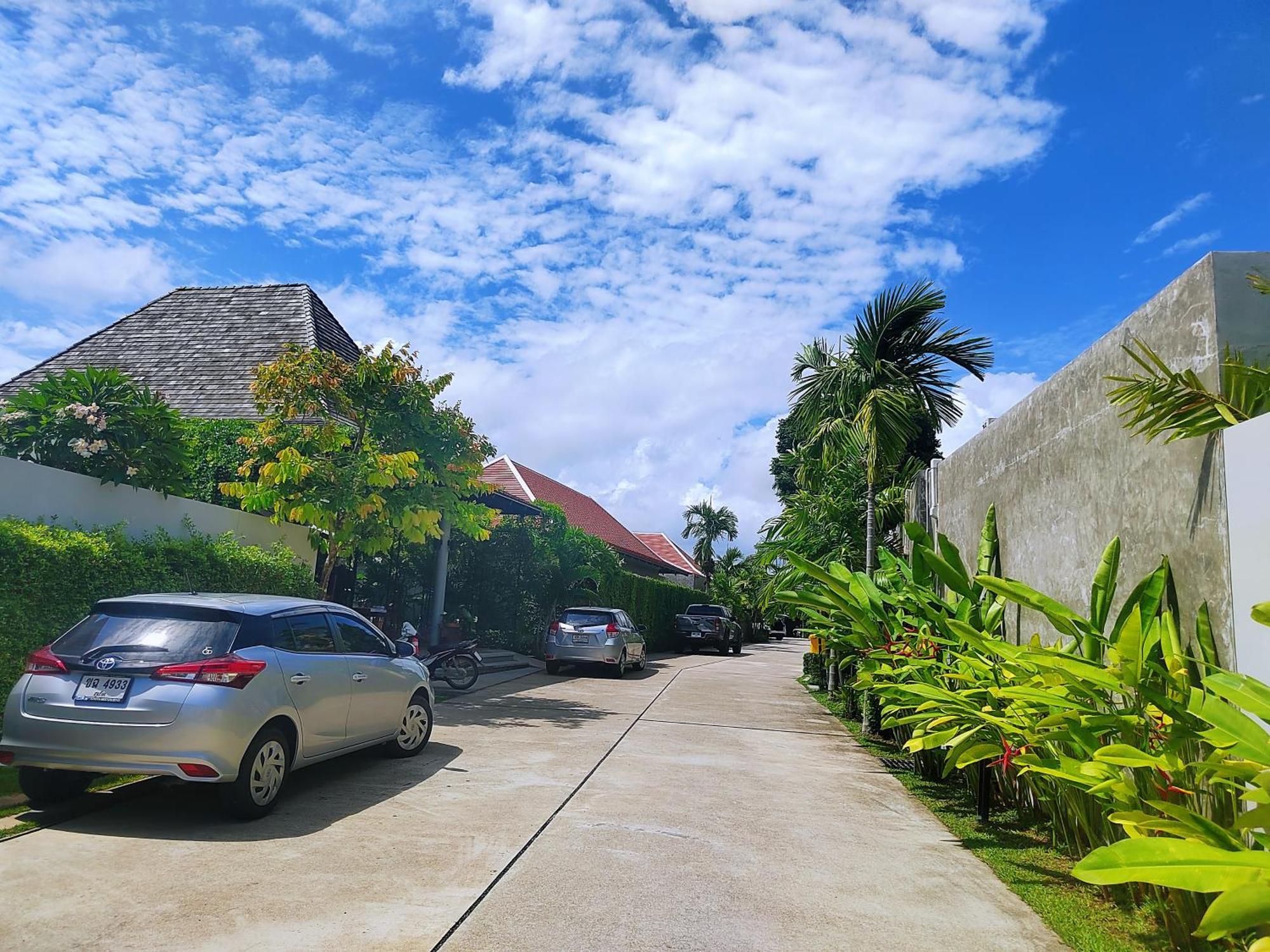 E Villa Near Bangtao Beach ,普吉高端社区邦涛区度假村私人泳池别墅 Strand Bang Tao Exterior foto